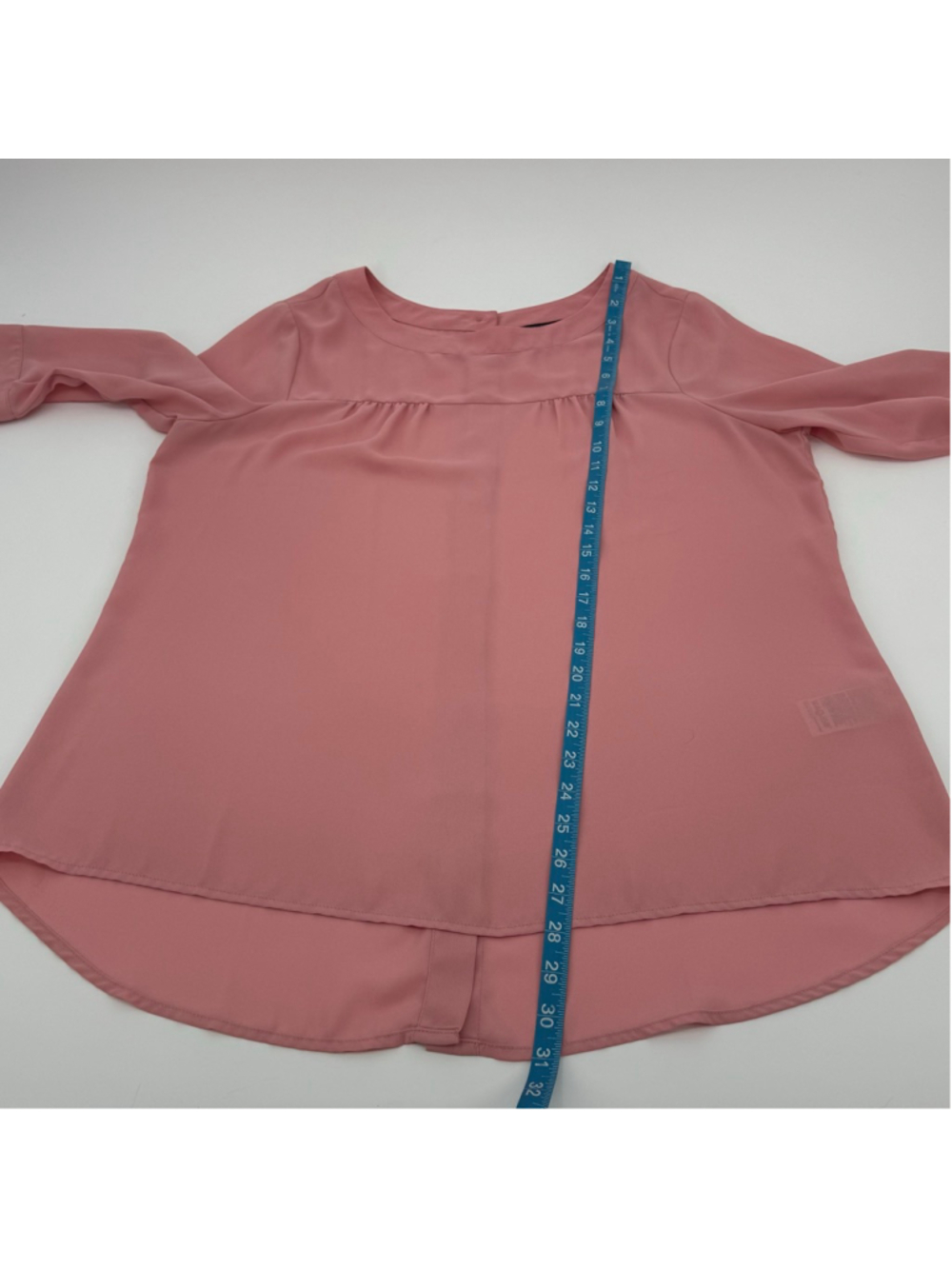 Banana Republic Pink Button Back Blouse L - Picture 7 of 8
